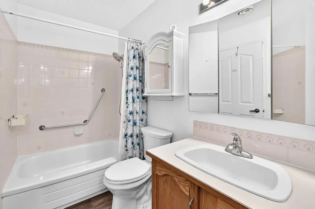 309 Woodside Drive NW Airdrie AB T4B 2E7