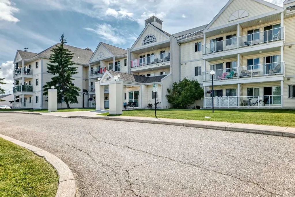 309 Woodside Drive NW Airdrie AB T4B 2E7