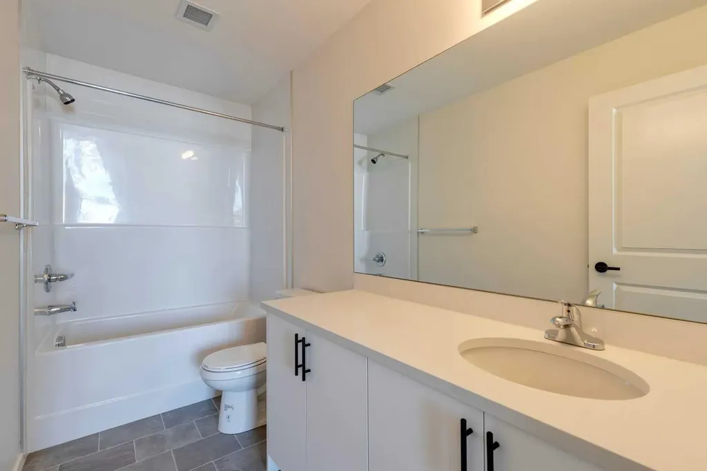 15 Sage Meadows Landing NW Calgary AB T3P 1E5