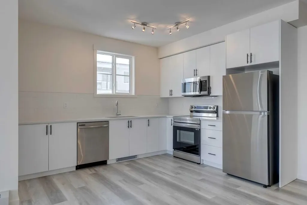15 Sage Meadows Landing NW Calgary AB T3P 1E5