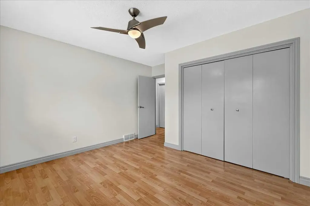 4707 Brockington Road NW Calgary AB T2L 1R5
