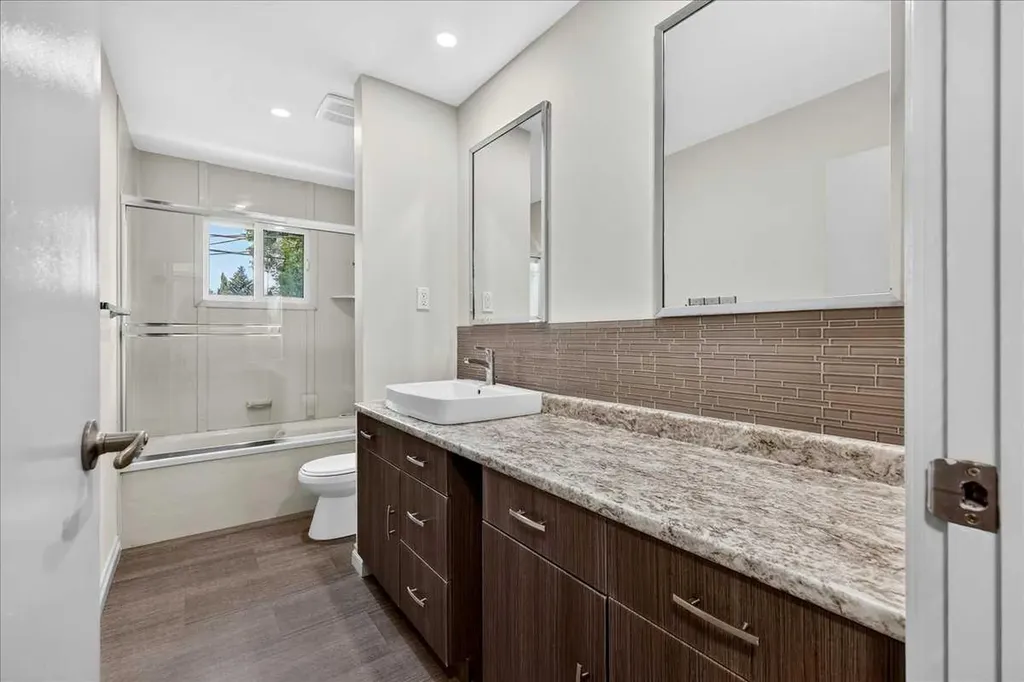 4707 Brockington Road NW Calgary AB T2L 1R5