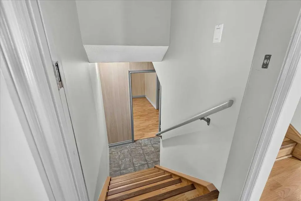 4707 Brockington Road NW Calgary AB T2L 1R5