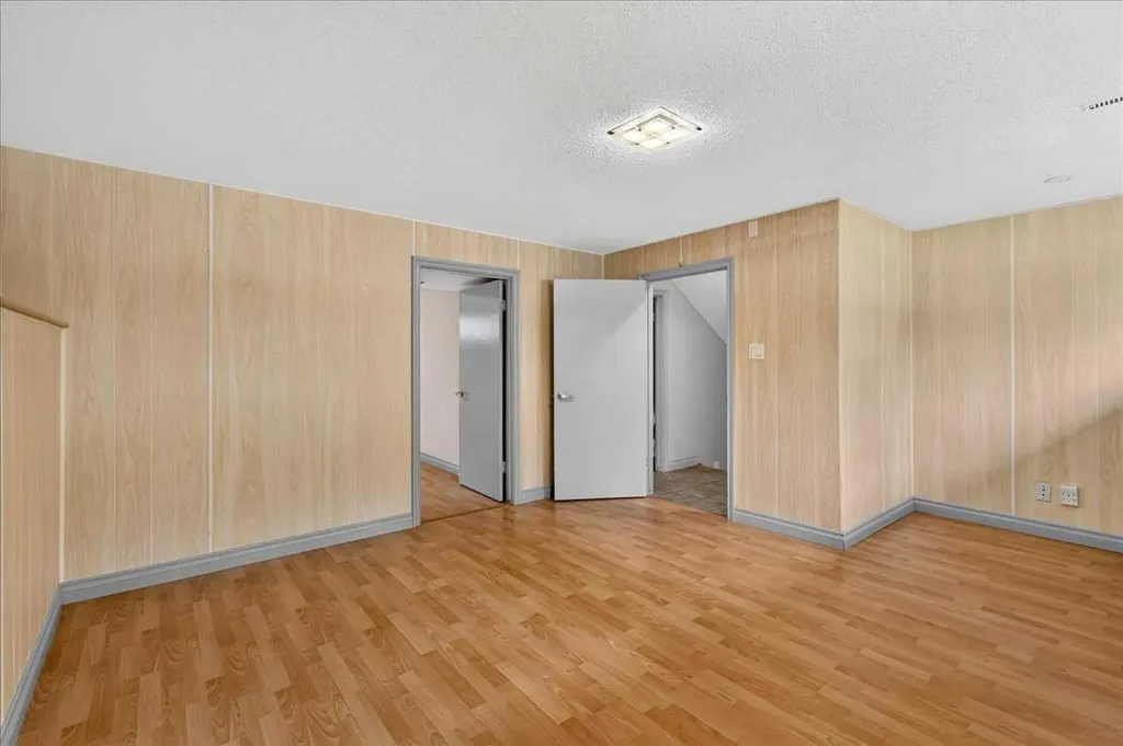 4707 Brockington Road NW Calgary AB T2L 1R5