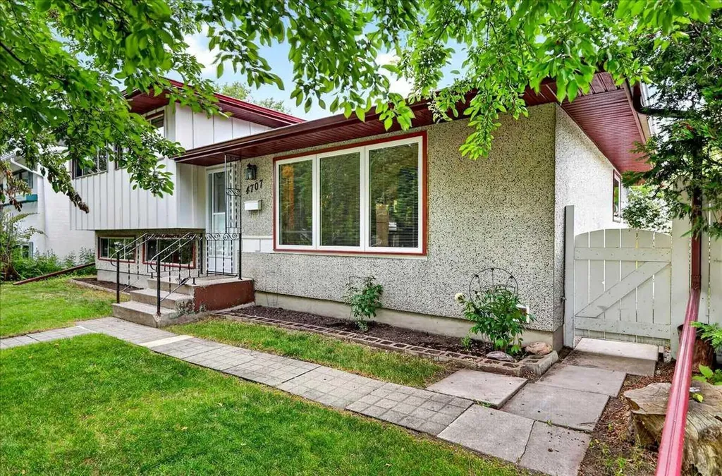 4707 Brockington Road NW Calgary AB T2L 1R5