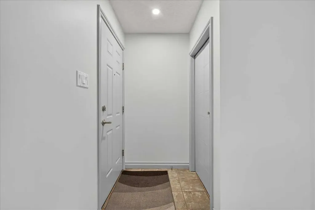 4707 Brockington Road NW Calgary AB T2L 1R5