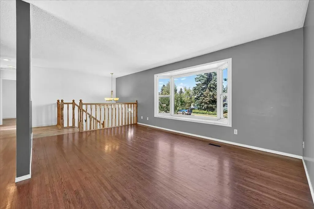 4711 Montana Drive NW Calgary AB T3B 1G2