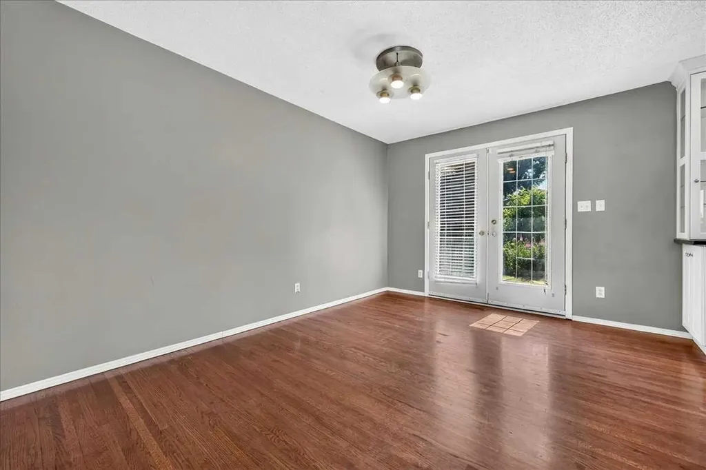 4711 Montana Drive NW Calgary AB T3B 1G2