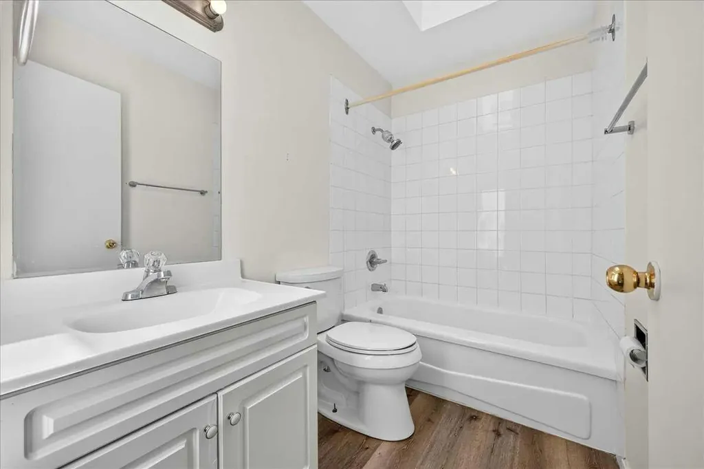 4711 Montana Drive NW Calgary AB T3B 1G2