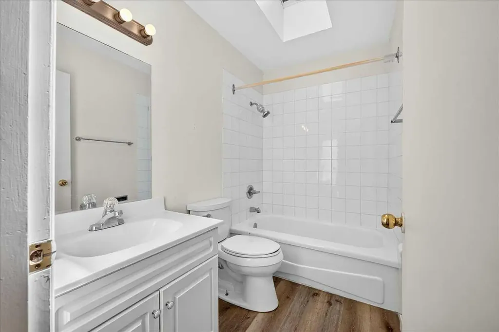 4711 Montana Drive NW Calgary AB T3B 1G2