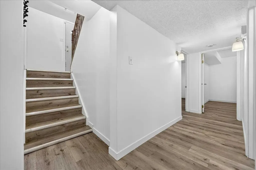 4711 Montana Drive NW Calgary AB T3B 1G2