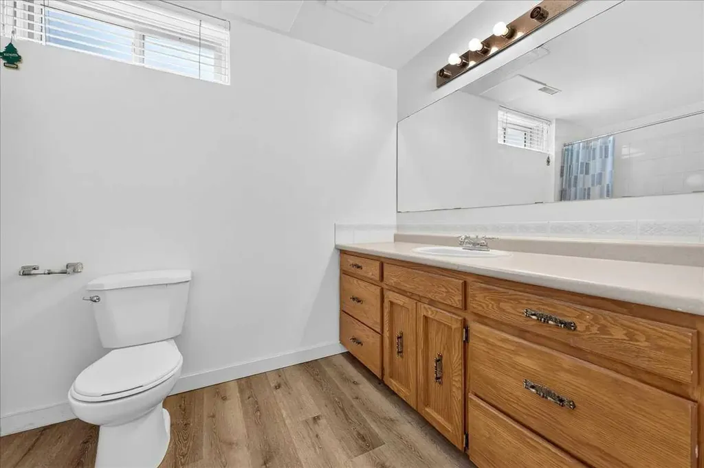 4711 Montana Drive NW Calgary AB T3B 1G2