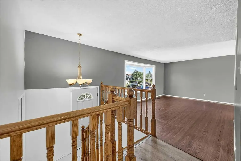 4711 Montana Drive NW Calgary AB T3B 1G2