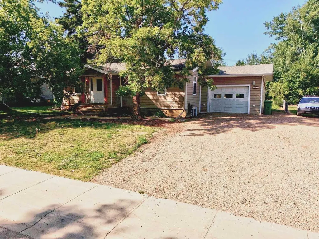 10014 96 Avenue La Crete AB T0H 2H0