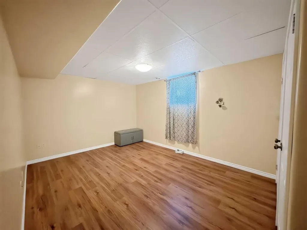 10014 96 Avenue La Crete AB T0H 2H0