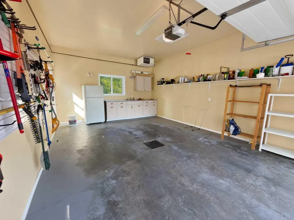 10014 96 Avenue La Crete AB T0H 2H0