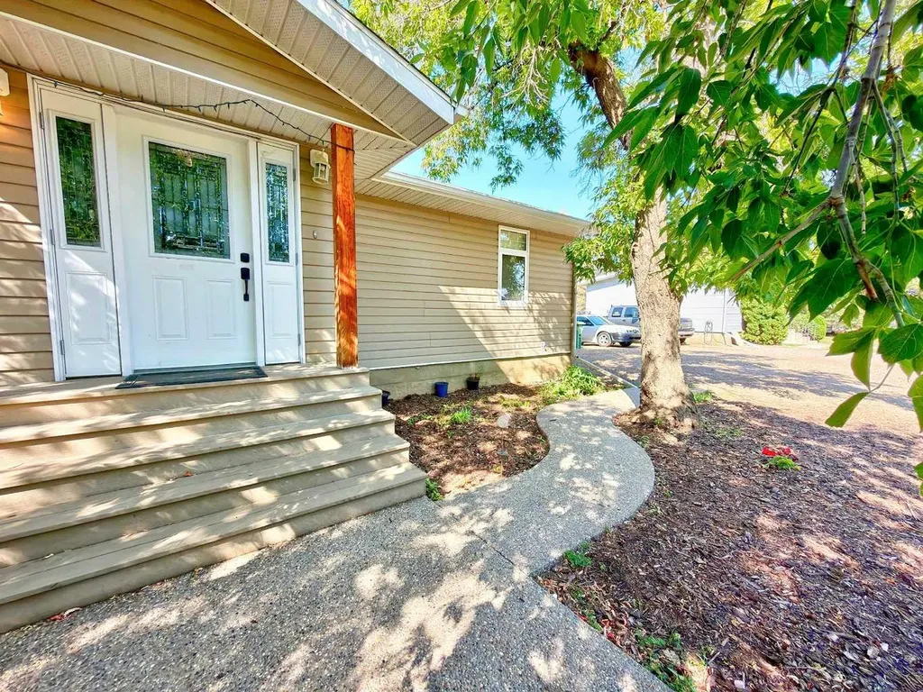 10014 96 Avenue La Crete AB T0H 2H0