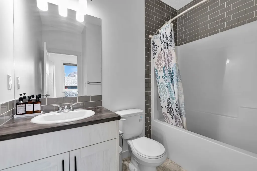 87 Howse Crescent NE Calgary AB T3P 1L4
