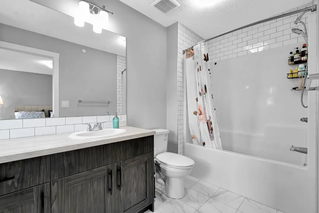 87 Howse Crescent NE Calgary AB T3P 1L4