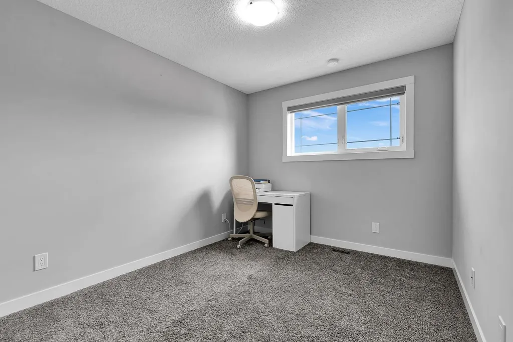 87 Howse Crescent NE Calgary AB T3P 1L4