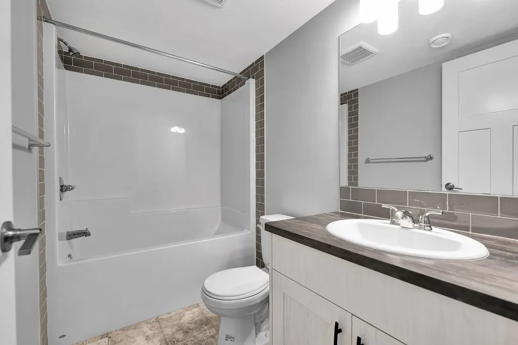 87 Howse Crescent NE Calgary AB T3P 1L4