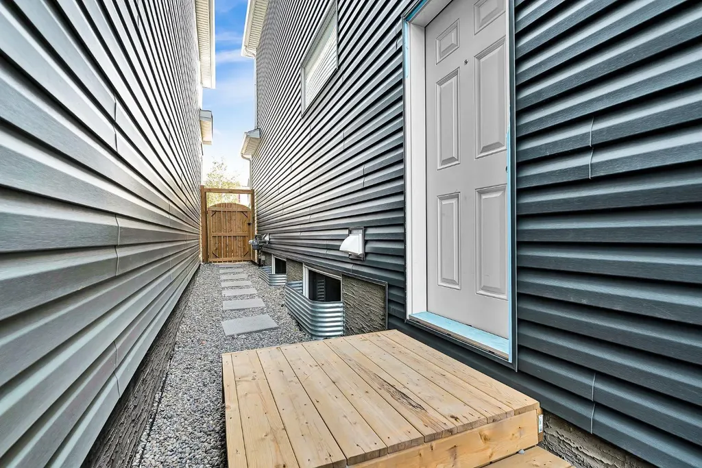 87 Howse Crescent NE Calgary AB T3P 1L4