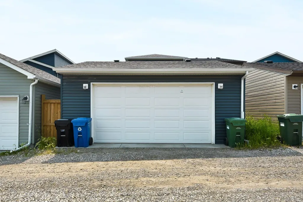 87 Howse Crescent NE Calgary AB T3P 1L4