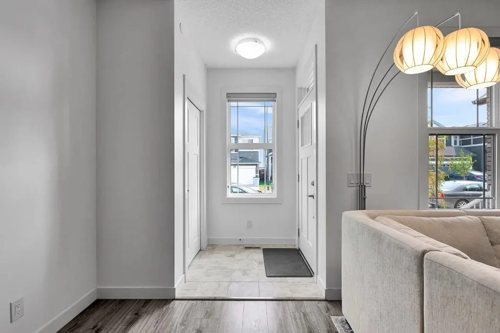 87 Howse Crescent NE Calgary AB T3P 1L4