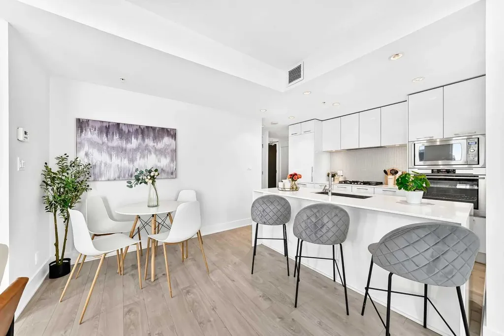 901 10 Avenue SW Calgary AB T2R 0B5