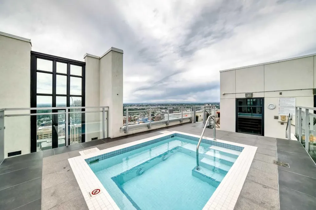901 10 Avenue SW Calgary AB T2R 0B5