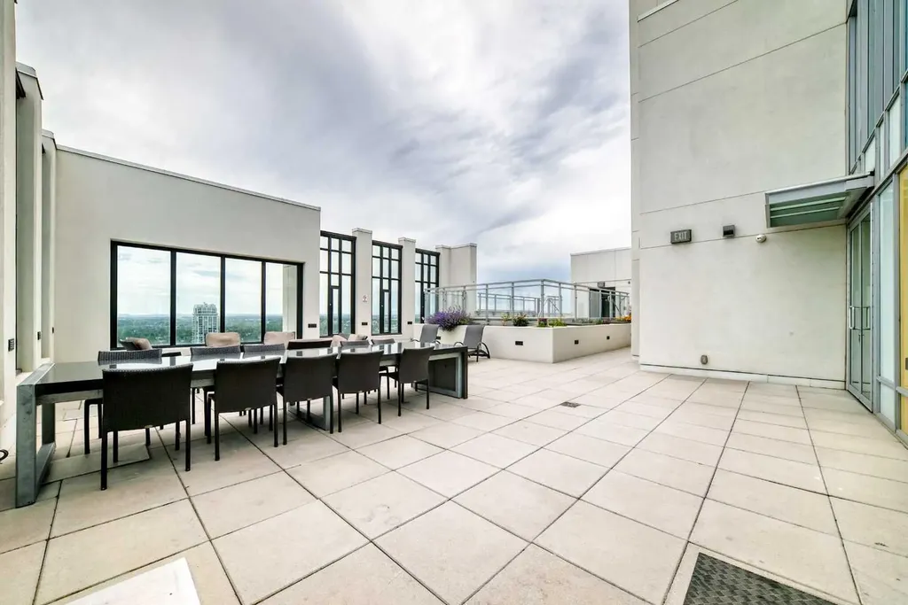 901 10 Avenue SW Calgary AB T2R 0B5