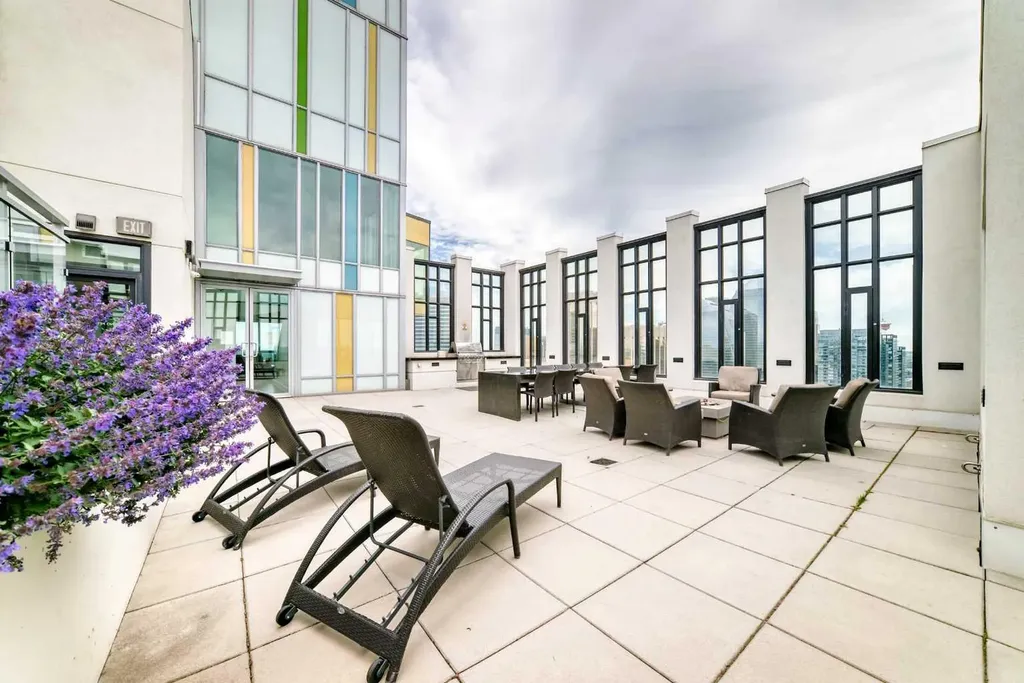 901 10 Avenue SW Calgary AB T2R 0B5