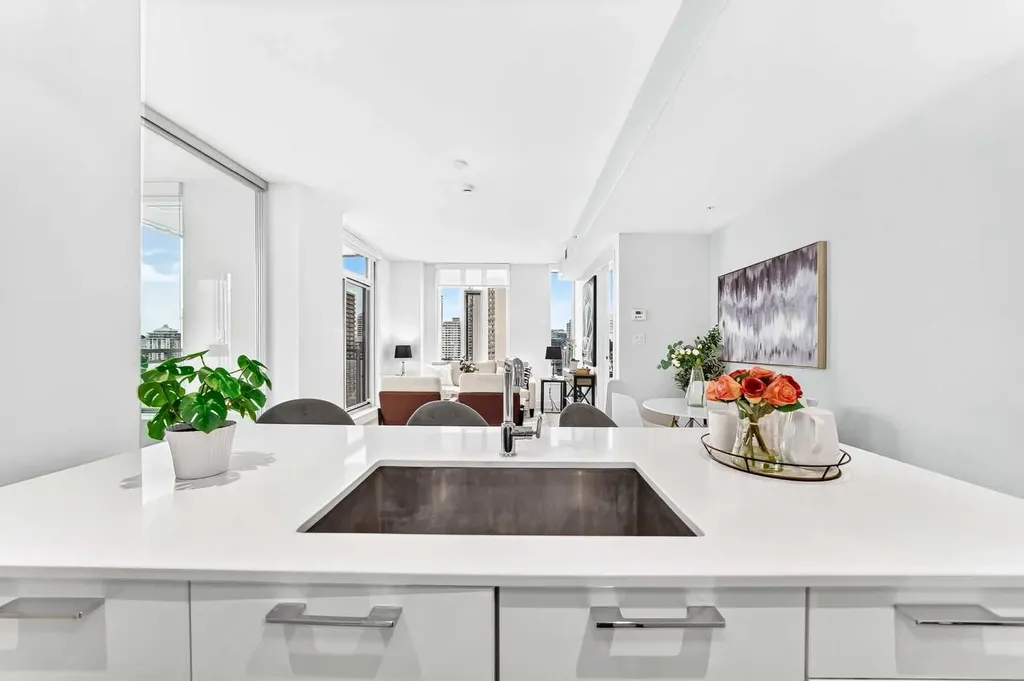901 10 Avenue SW Calgary AB T2R 0B5