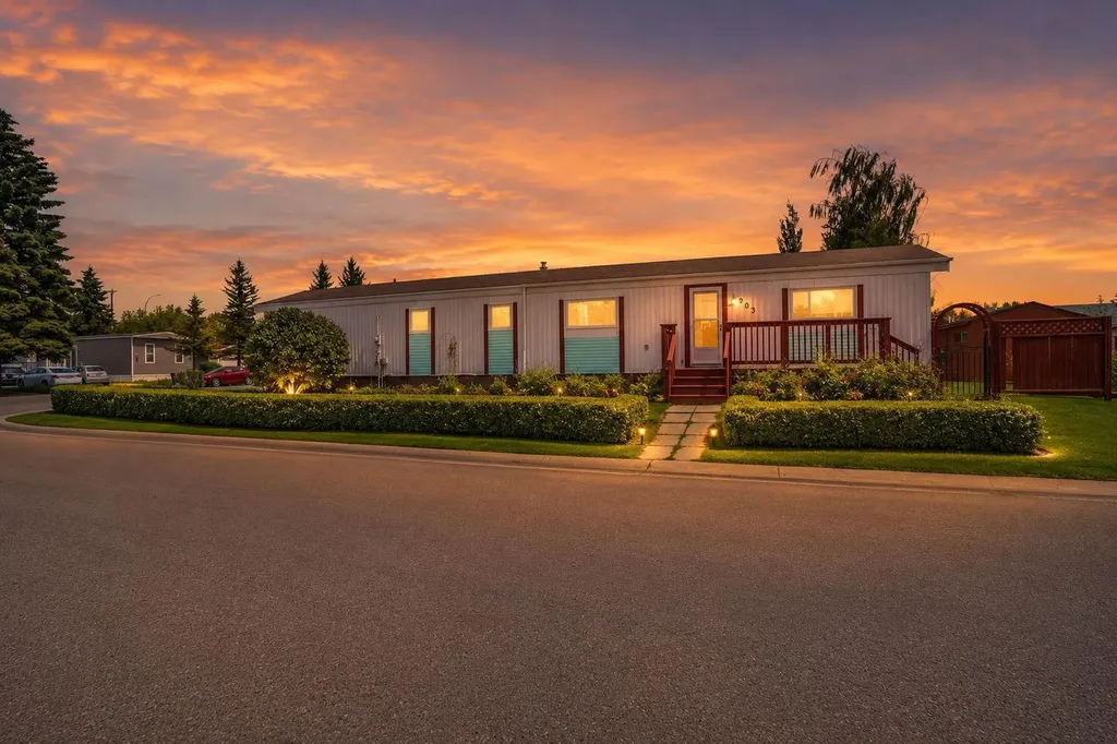 903 Briar Crescent Strathmore AB T1P 1B2