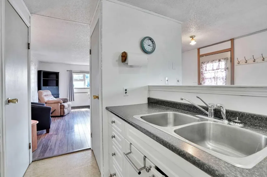 903 Briar Crescent Strathmore AB T1P 1B2