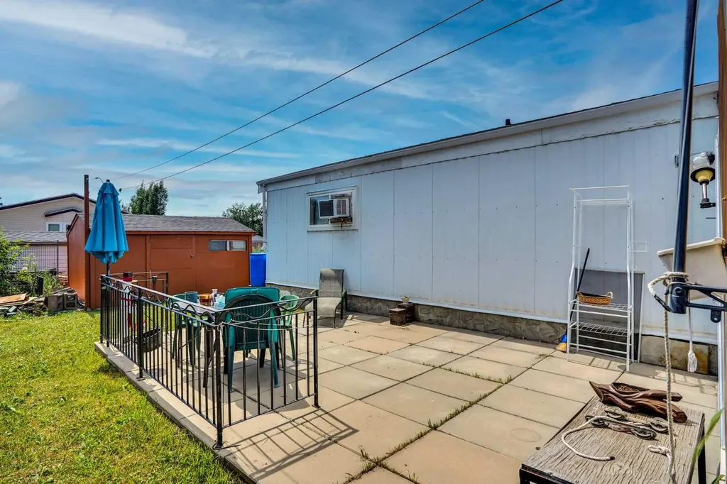 903 Briar Crescent Strathmore AB T1P 1B2