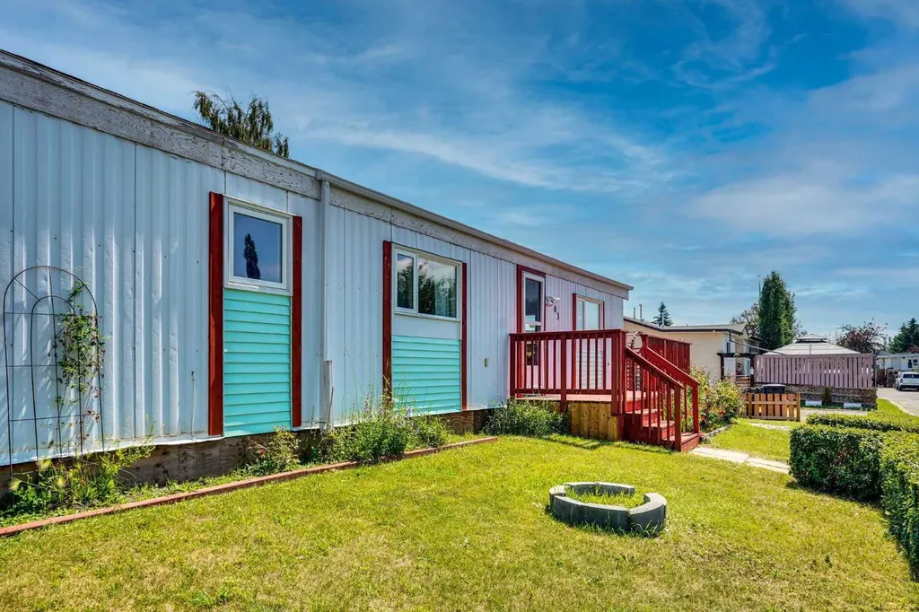 903 Briar Crescent Strathmore AB T1P 1B2