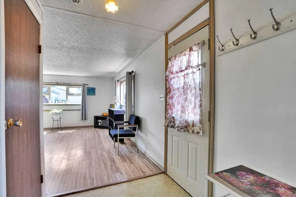 903 Briar Crescent Strathmore AB T1P 1B2