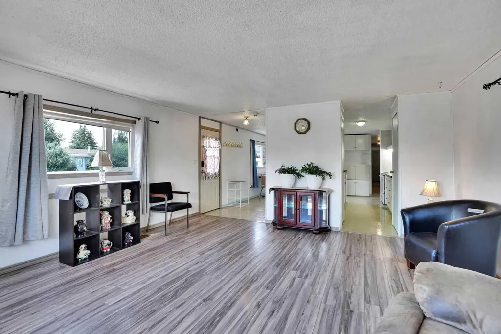 903 Briar Crescent Strathmore AB T1P 1B2