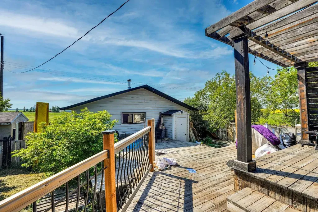 437 Mckinnon Drive Carseland AB T0J0M0