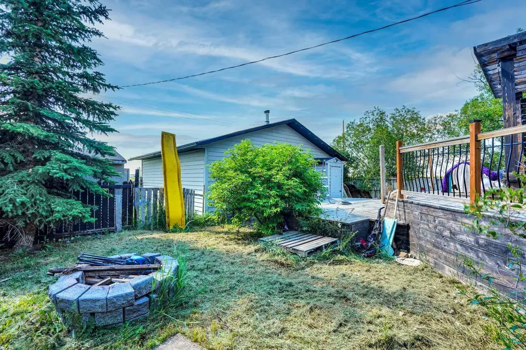 437 Mckinnon Drive Carseland AB T0J0M0
