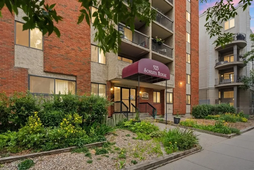 523 15 Avenue SW Calgary AB T2R 0R3