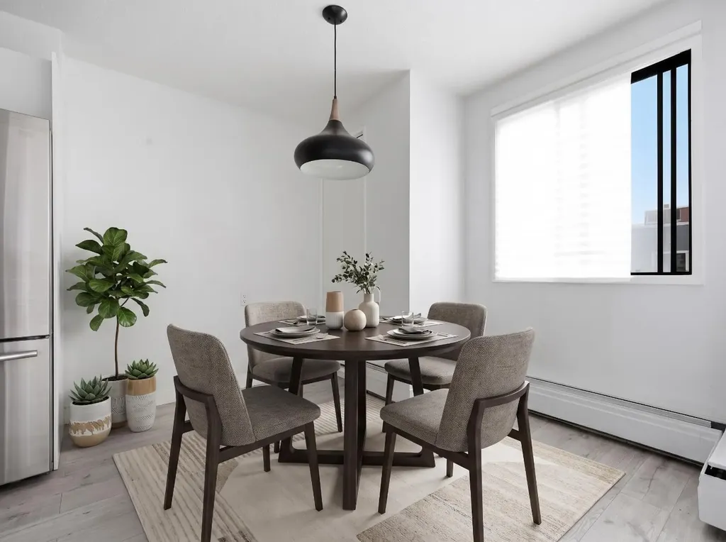 523 15 Avenue SW Calgary AB T2R 0R3