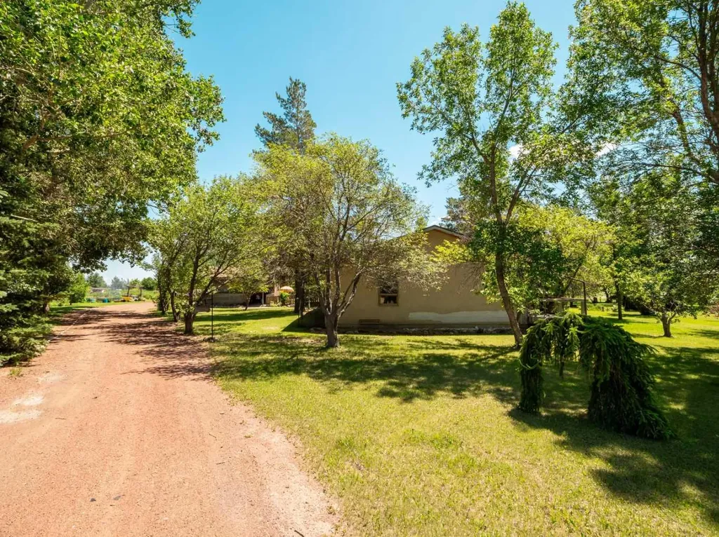204079 Township Road 63a Raymond AB T0K 2L0