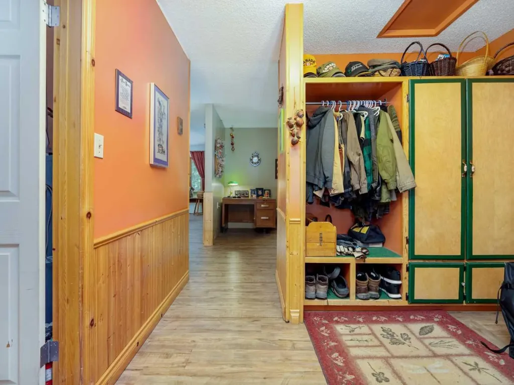 204079 Township Road 63a Raymond AB T0K 2L0