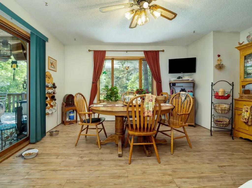 204079 Township Road 63a Raymond AB T0K 2L0