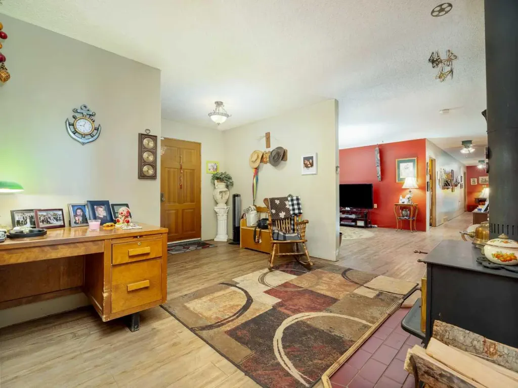 204079 Township Road 63a Raymond AB T0K 2L0