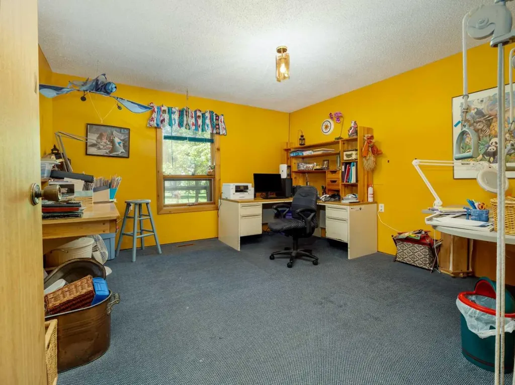 204079 Township Road 63a Raymond AB T0K 2L0
