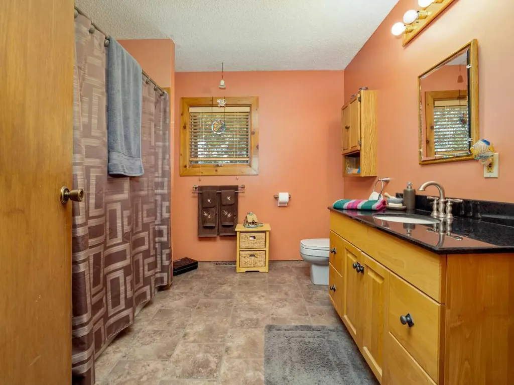 204079 Township Road 63a Raymond AB T0K 2L0