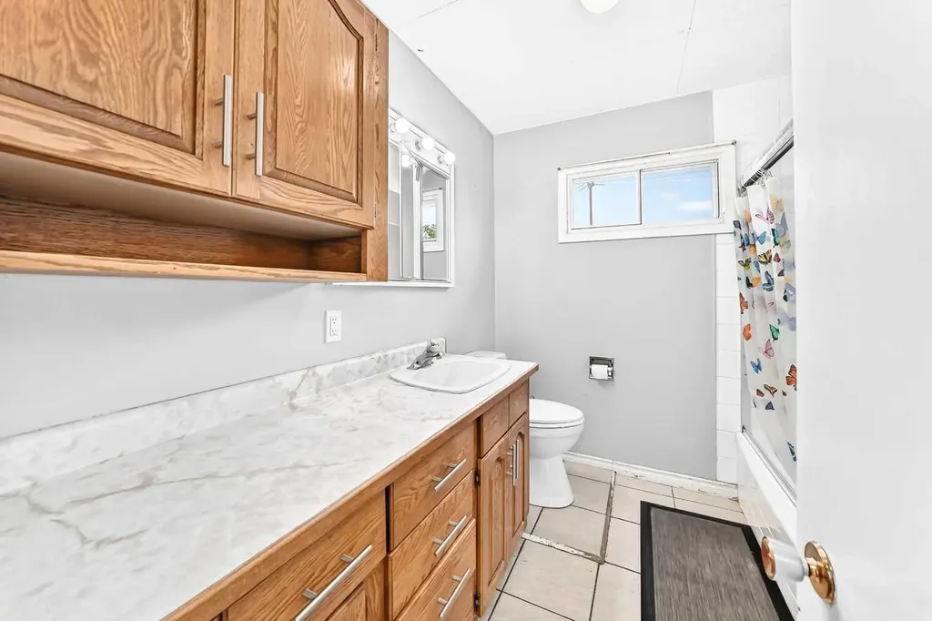 5040 46th Street Innisfail AB T4G 1L6